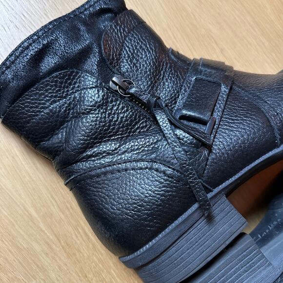 Clarks | Size 7 Riddle Avant Womens Black Leather Boot Leather Boots - Picture 3 of 8